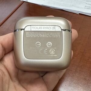 JBL Tour Pro 3 Earbuds - Elegant Gold